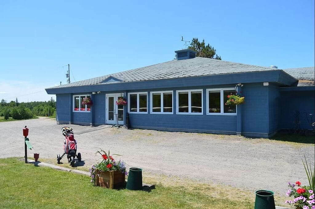Highview Golf Course North Bay Clubhouse