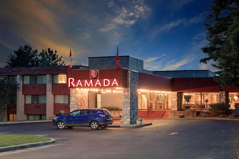 Ramada by Wyndham Pinewood Park Resort Tourism North Bay