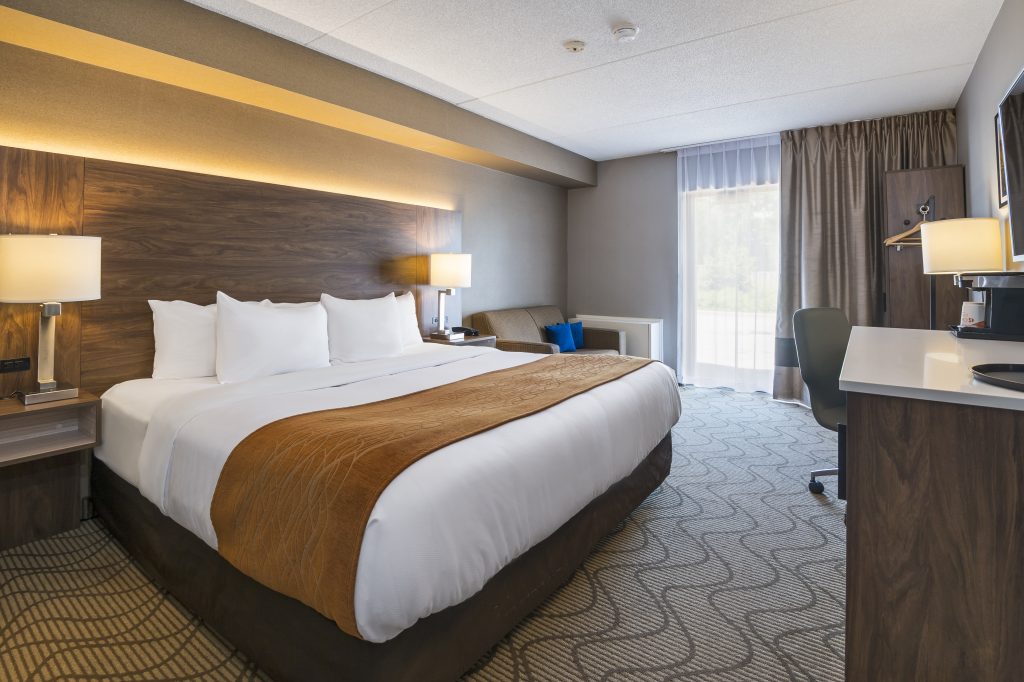 Comfort Inn Lakeshore in North Bay - Tourism North Bay