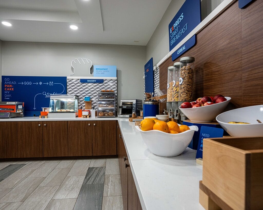 Holiday Inn Ex North Bay Breakfast