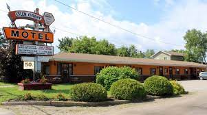 Glen Garry Motel & Cottages