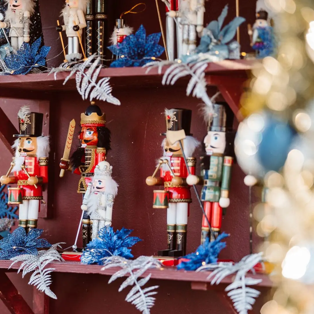 North Bay Outdoor Winter Market North Bay Outdoor Winter Market Christmas Decor