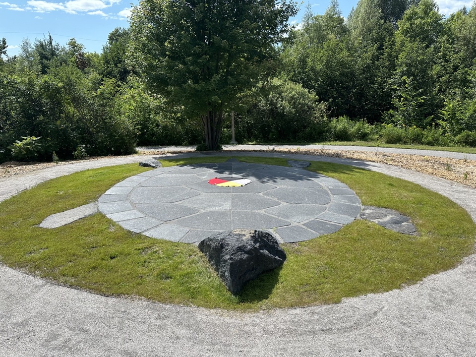 Miskwaadesi Miskwaadesi Painted Turtle Amphitheatre