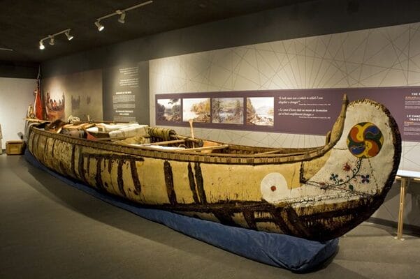 birch bark boat mattawa<br />
indigenous<br />
